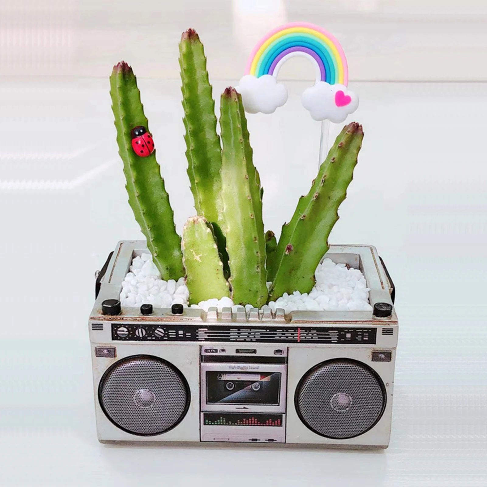 Innovative Flower Pot Retro Radio-Shaped Multi-functional Planter Home Decoration Garden Desktop Classic Ornament for Succulent