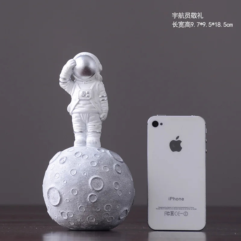 Nordic Modern Astronaut Miniature Figurines Resin Craft Home Fairy Garden Desk Decoration Furnishing Articles Room Accessories