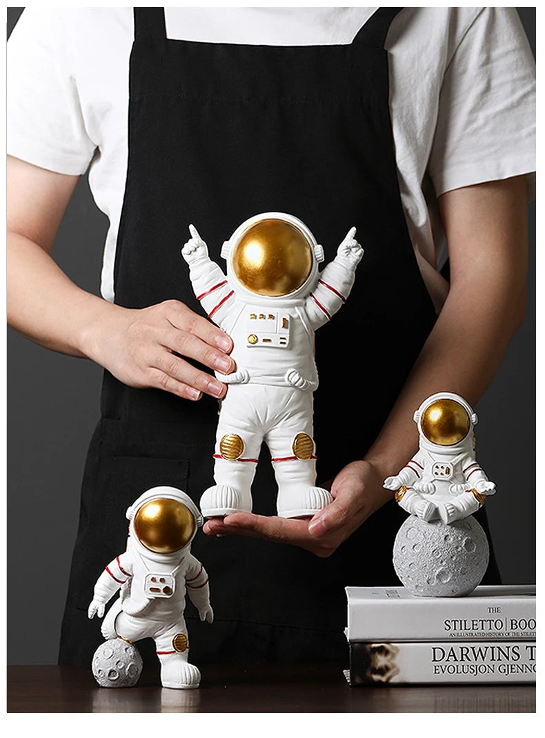 Nordic Modern Astronaut Miniature Figurines Resin Craft Home Fairy Garden Desk Decoration Furnishing Articles Room Accessories