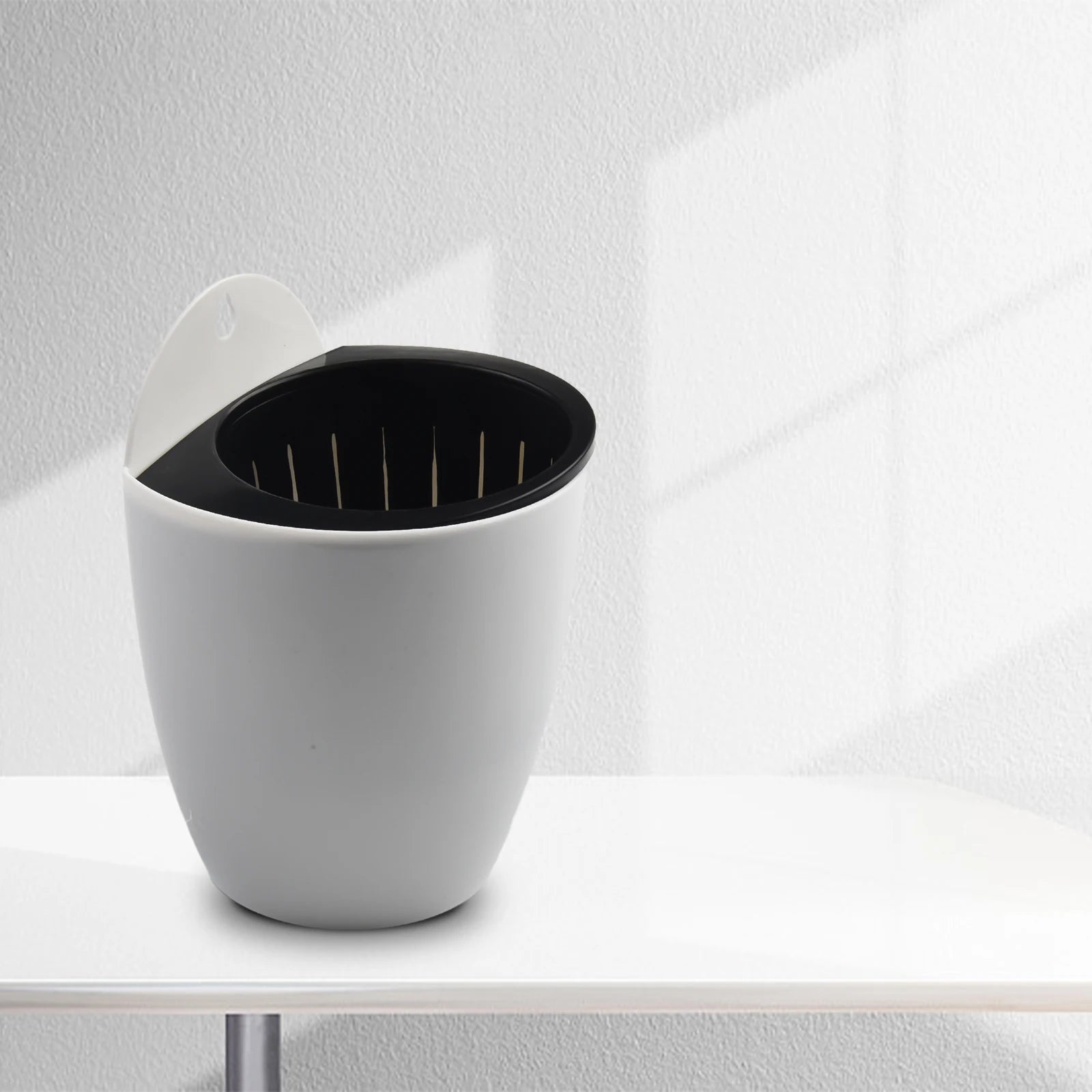 Wall-mounted Flower Pot Automatic Water-absorbing Plastic Green Dill Soil Or Hydroponics System Pot For Wall Balcony Flower Pot