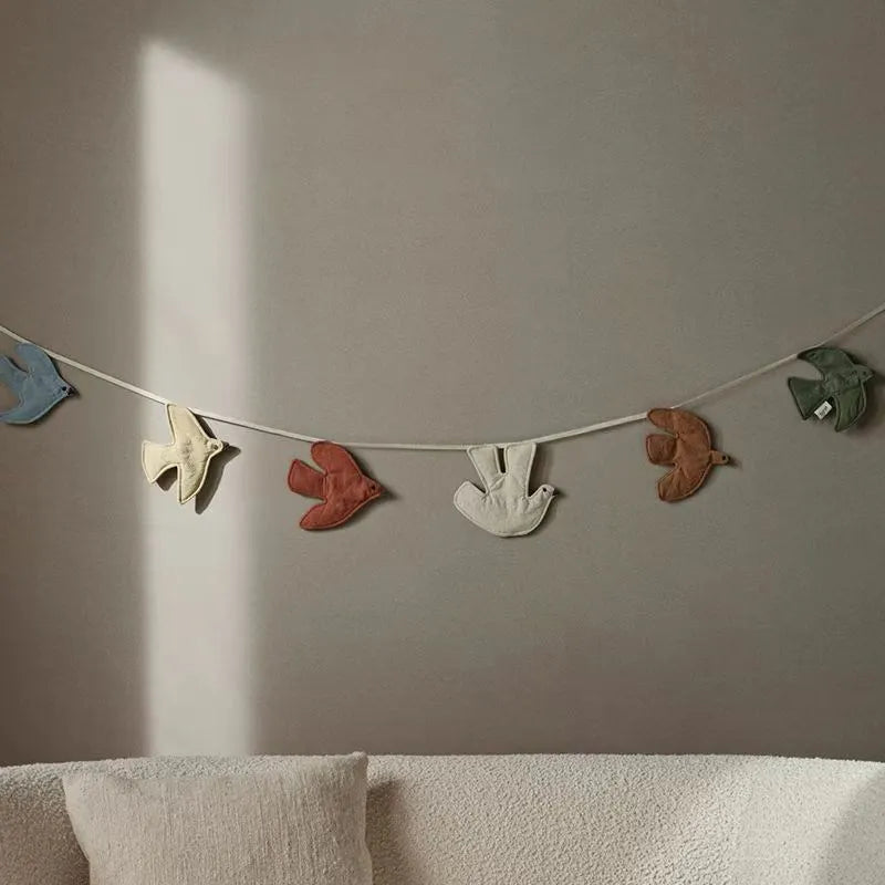 Nordic Ins Style Bird Hanging Decor, Cute Wall  Fabric Bunt Ornament for Kids Room Baby Nursery Nursery Wall Hanging Decoration