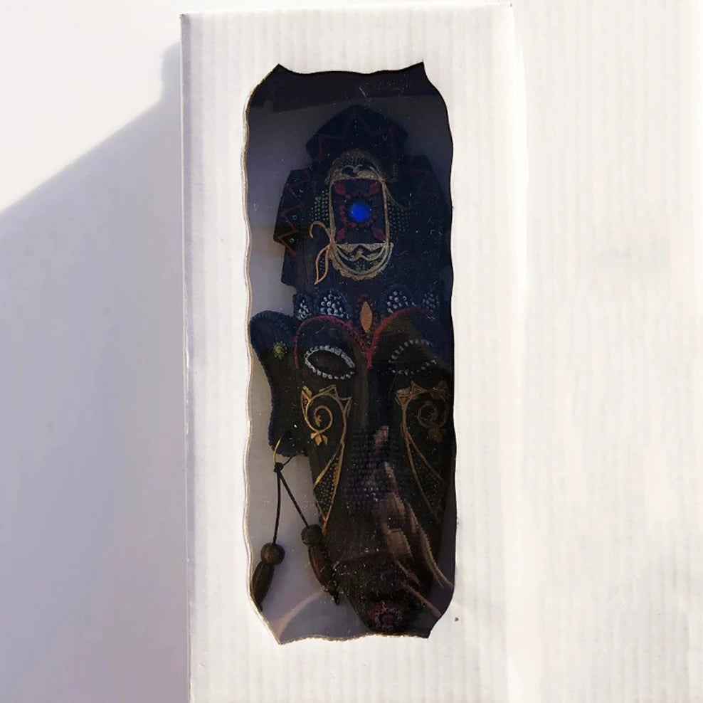 1pc, African Style Hanging Decorations, South Africa Mask Pendant, Handmade Painted Resin Craft, Restaurant Bar Wall Decoration