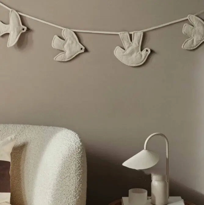 Nordic Ins Style Bird Hanging Decor, Cute Wall  Fabric Bunt Ornament for Kids Room Baby Nursery Nursery Wall Hanging Decoration