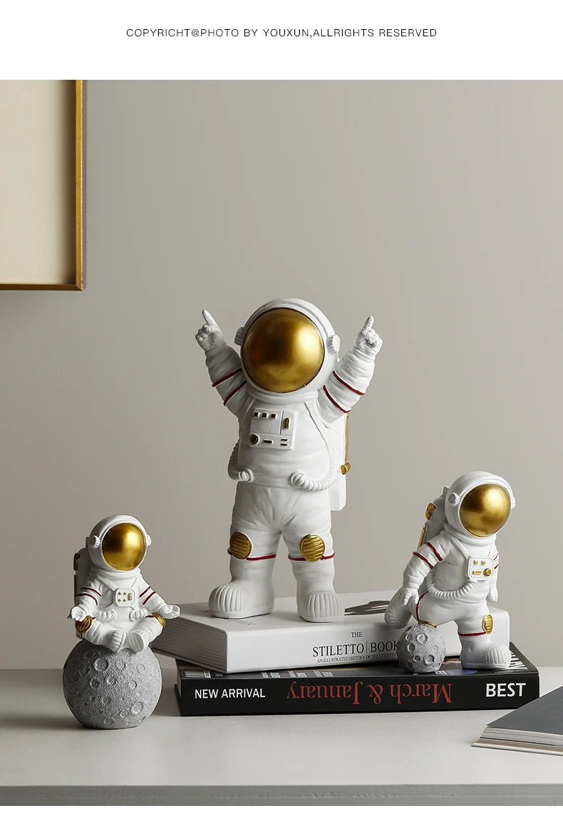Nordic Modern Astronaut Miniature Figurines Resin Craft Home Fairy Garden Desk Decoration Furnishing Articles Room Accessories