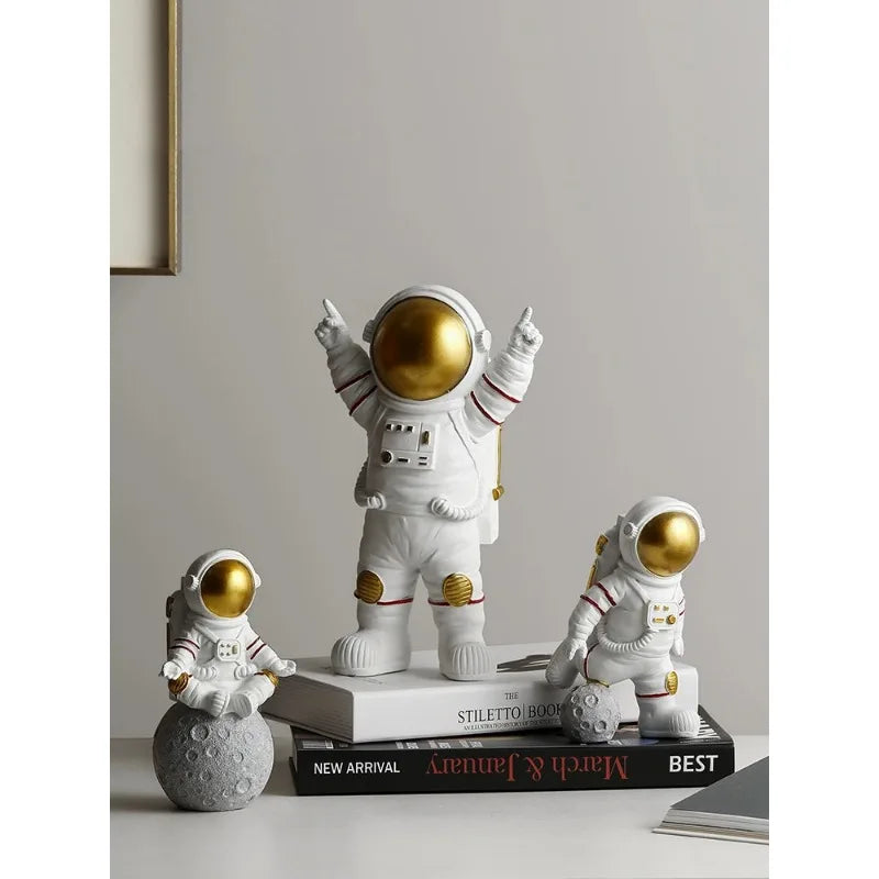 Nordic Modern Astronaut Miniature Figurines Resin Craft Home Fairy Garden Desk Decoration Furnishing Articles Room Accessories