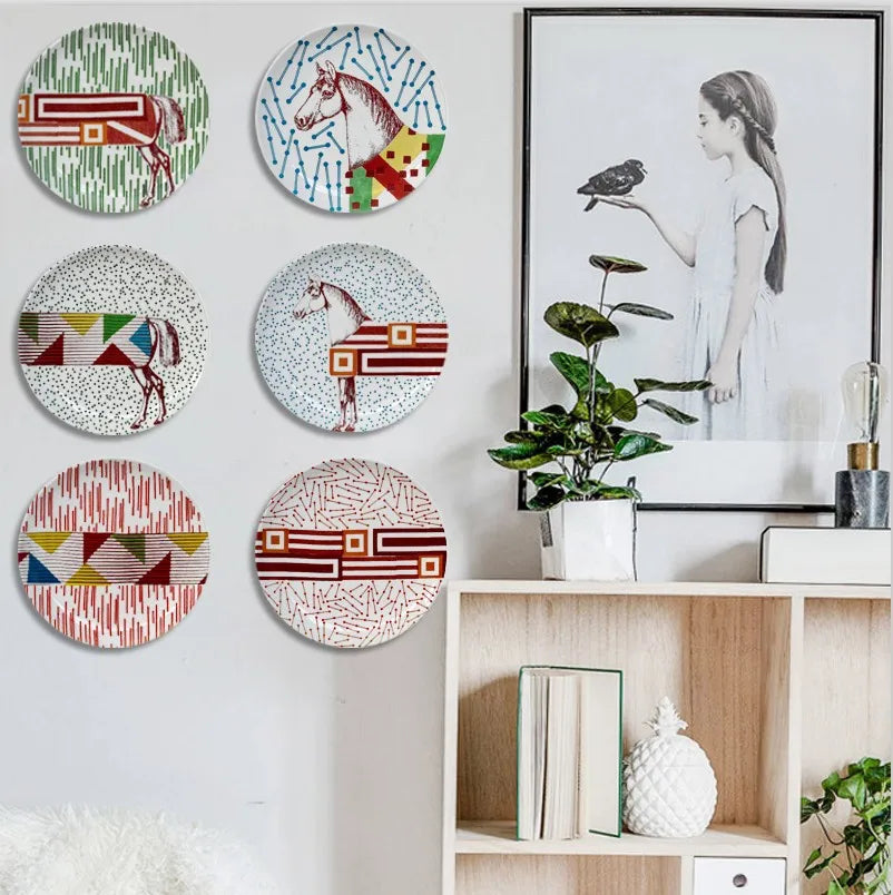 Eastern Horse Decorative Plate Plant Bird Parrot Illustration Dish Round Ceramic Tray for Home Decoration Luxury Porcelain Craft