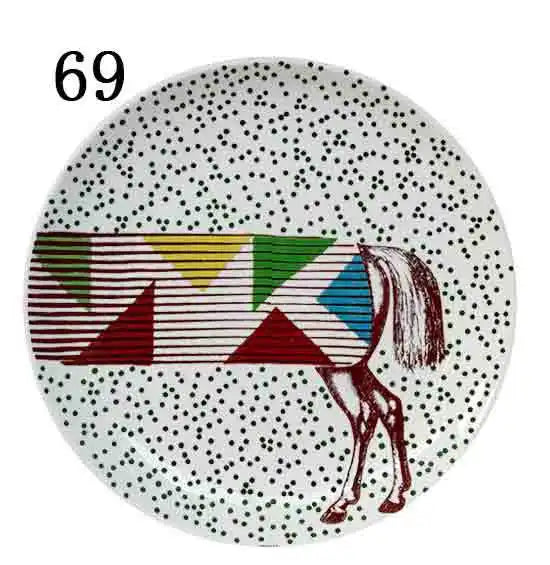 Eastern Horse Decorative Plate Plant Bird Parrot Illustration Dish Round Ceramic Tray for Home Decoration Luxury Porcelain Craft