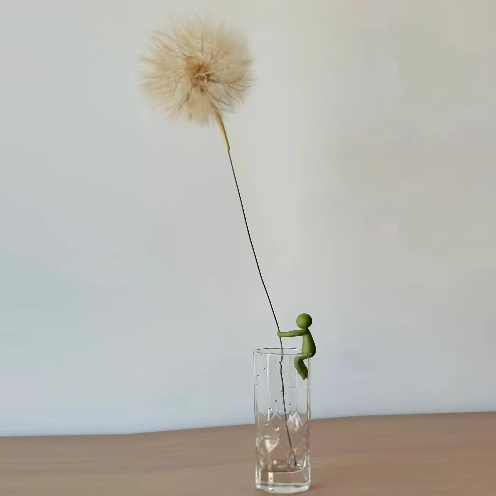 3 Colorful plant stand - The plastic flower stand features a unique design，Convenient for plant cultivation and flower storage，V
