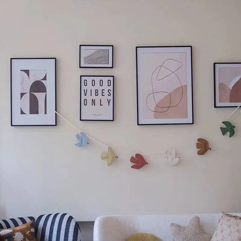 Nordic Ins Style Bird Hanging Decor, Cute Wall  Fabric Bunt Ornament for Kids Room Baby Nursery Nursery Wall Hanging Decoration