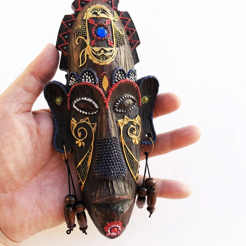 1pc, African Style Hanging Decorations, South Africa Mask Pendant, Handmade Painted Resin Craft, Restaurant Bar Wall Decoration