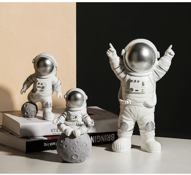 Nordic Modern Astronaut Miniature Figurines Resin Craft Home Fairy Garden Desk Decoration Furnishing Articles Room Accessories