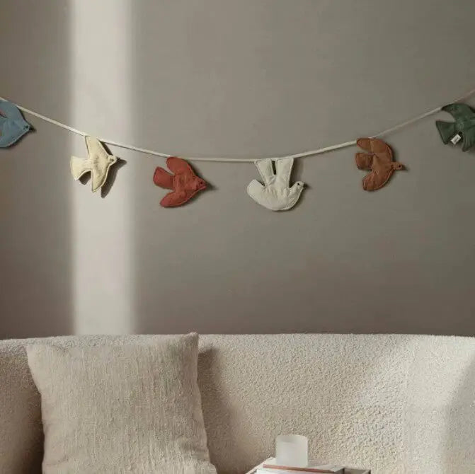 Nordic Ins Style Bird Hanging Decor, Cute Wall  Fabric Bunt Ornament for Kids Room Baby Nursery Nursery Wall Hanging Decoration