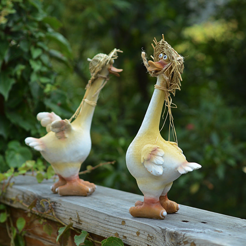 Resin Straw Hat Garden Duck